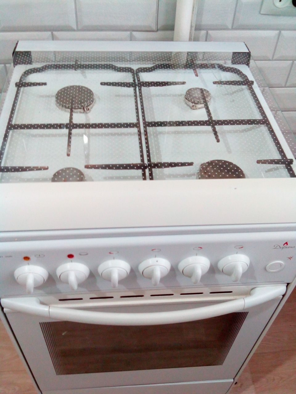 Продам газовую плиту