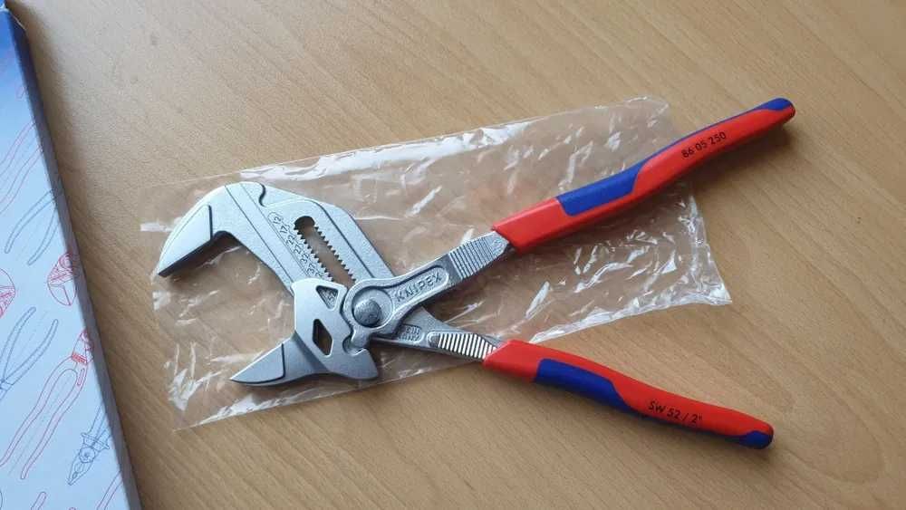 Раздвижен гаечен ключ Knipex 250 mm, в комплект с облицовъчни челюсти