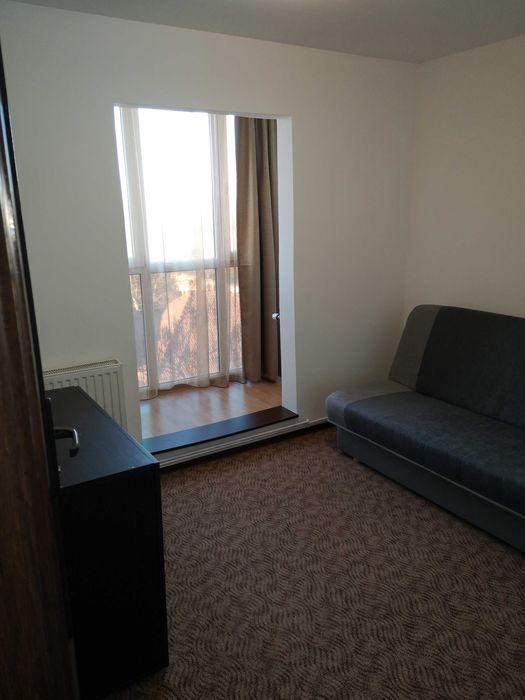 vand apartament 4 camere Bartolomeu