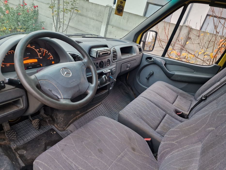 Mercedes Sprinter 316 Mixt Utilitara cu 6 locuri 2.7 - 156 CP