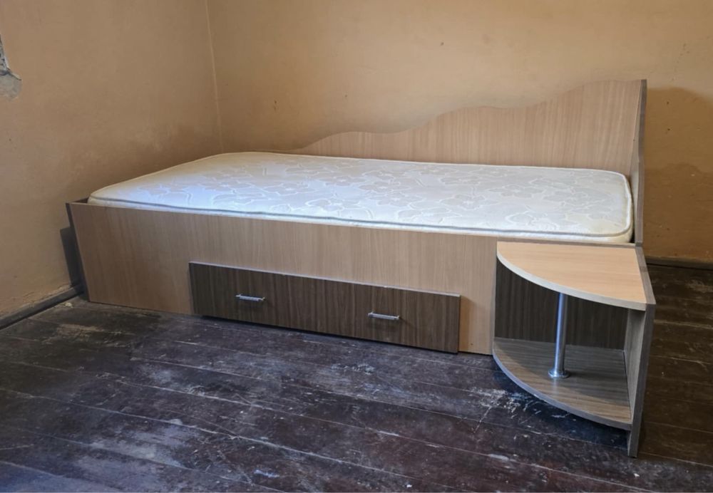 Mobilă dormitor tineret