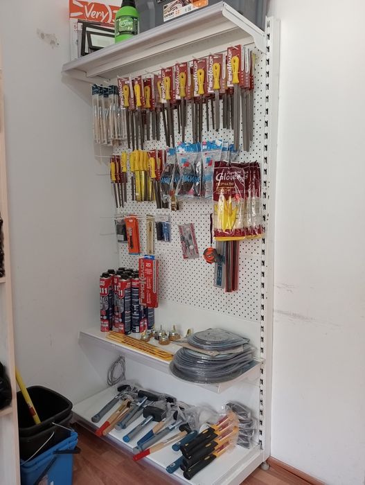 Продаю стеллажи отличного состояния