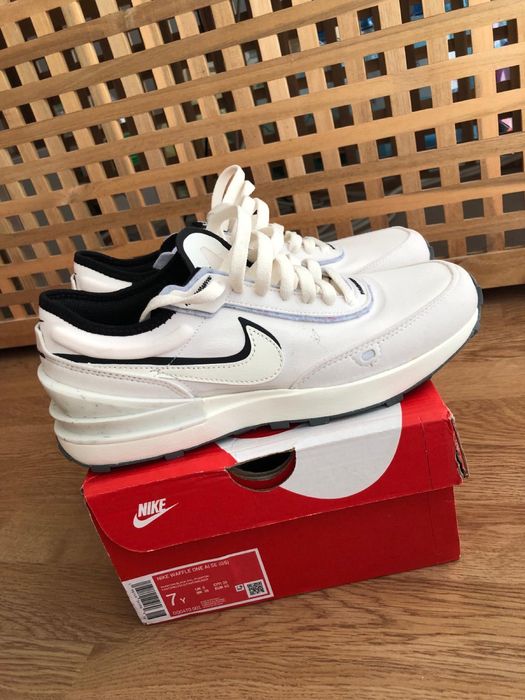 Nike Waffle One 40 Adidas Yeezy Puma Versace Sport Sneakers Gucci
