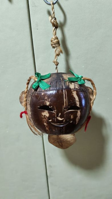 Сувенир из Таиланда. Из натурального кокоса. Девочка и мальчик.