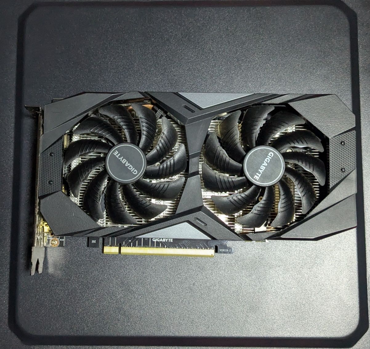 Видеокарта nvidia GIGABYTE 1660SUPER GDDR6 6gb
