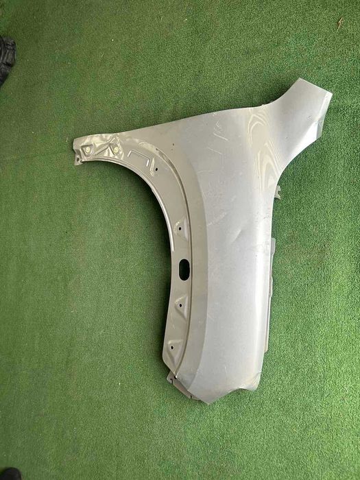 калник десен Dacia Spring 2021-2025 г. #014S