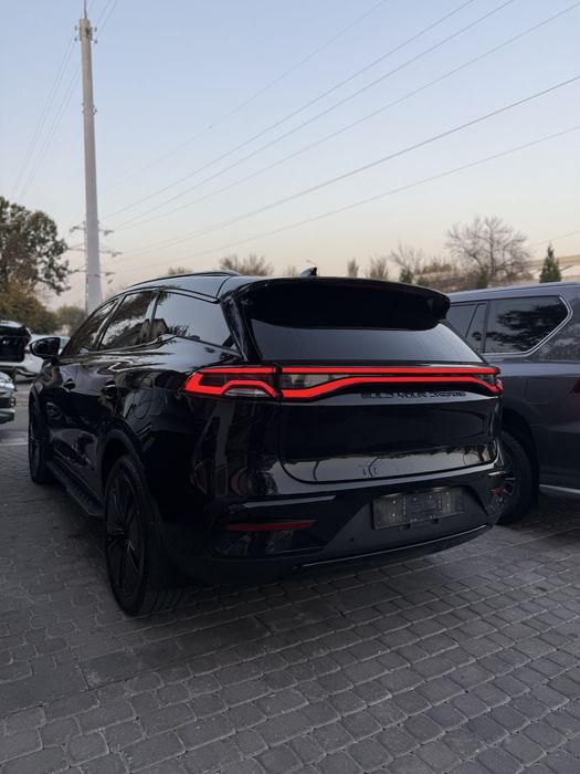 Byd tang dual motor 517л.с polniy nayt