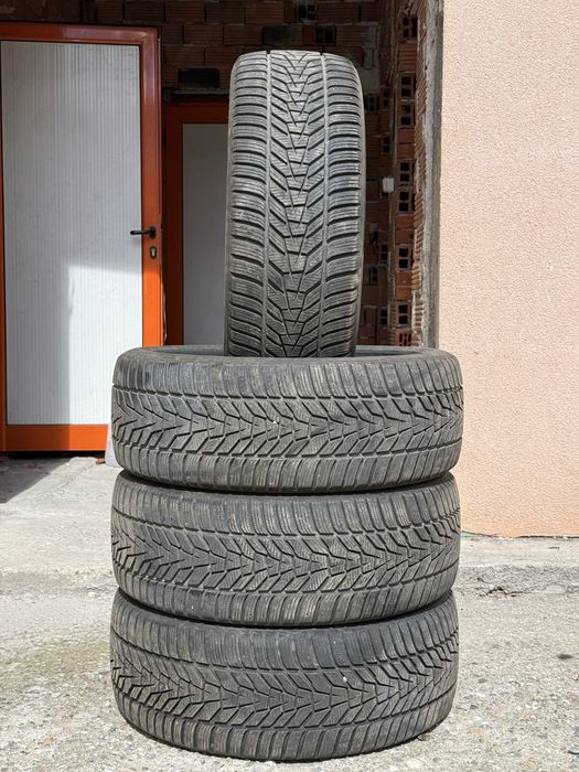 Зимни Гуми Hankook Winter i*cept evo3 245/45/R20