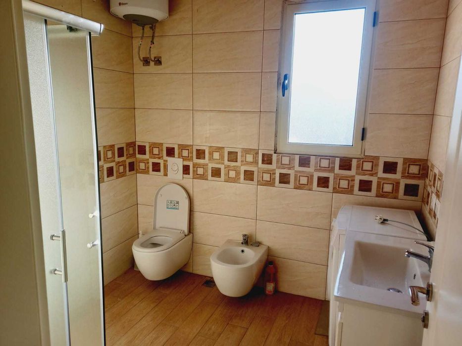 Дава се под наем Двустаен апартамент в София, Център - 65 кв.м за 408 € - Снимка #2