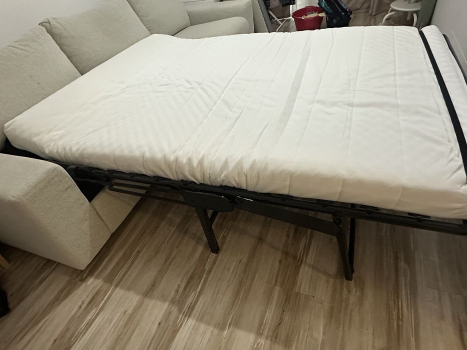 Canapea extensibila!