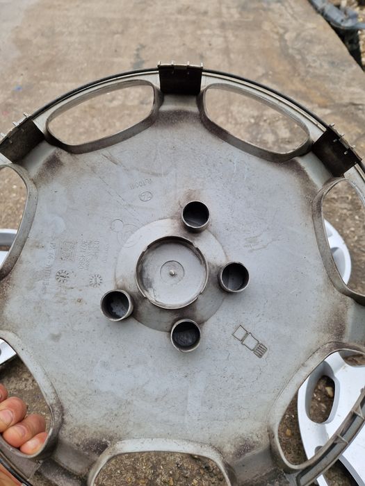 Capace originale Volvo  r15