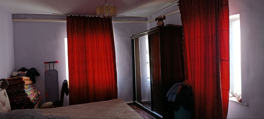 Zudlik bilan uy sotiladi