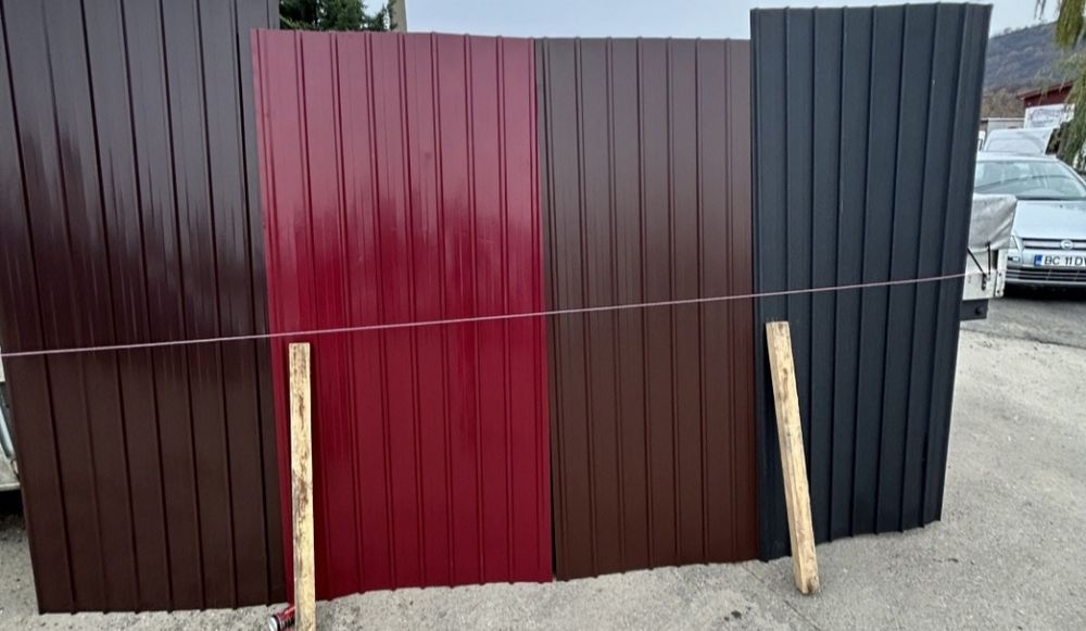 Tabla cutata colorata și zincata