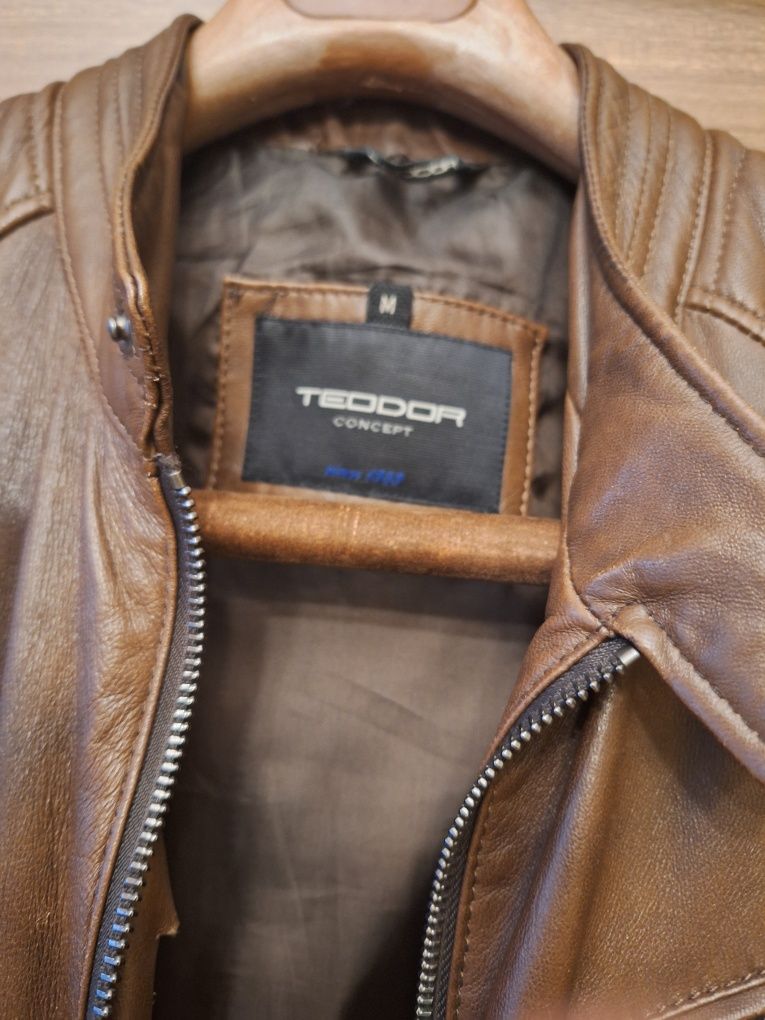 Продавам кожено яке TEODOR