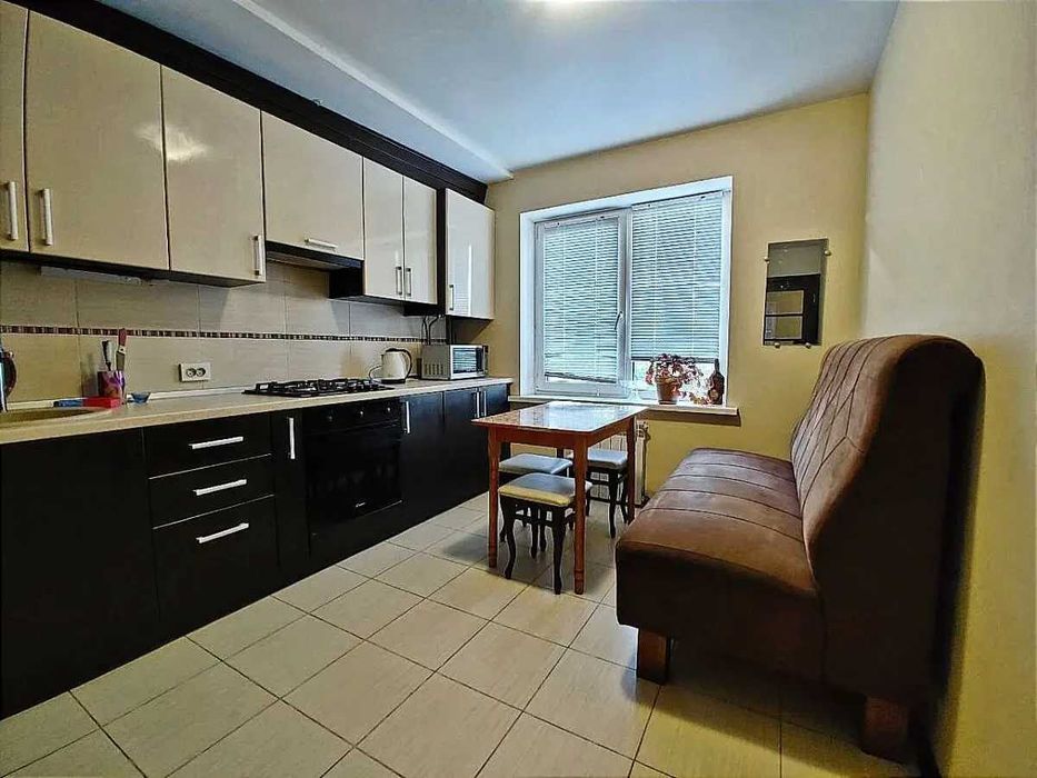 Дава се под наем Двустаен апартамент в София, Център - 56 кв.м за 397.8 € - Снимка #1