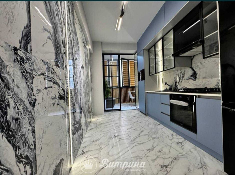 Продается 3-х комнатная квартира в новостройке на улице Авлие Ота!