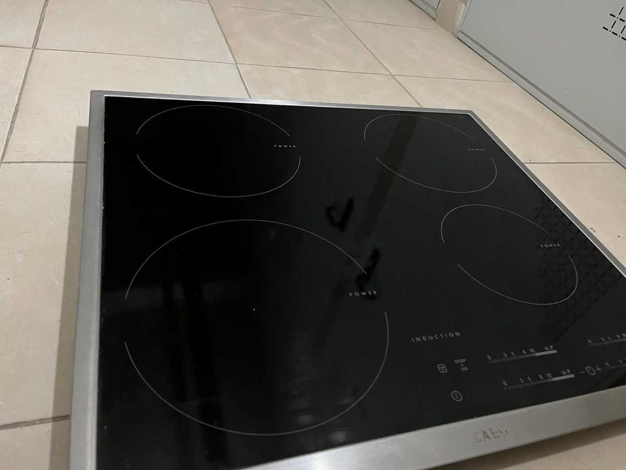 Индукционен плот за вграждане AEG 4 котлона готварски