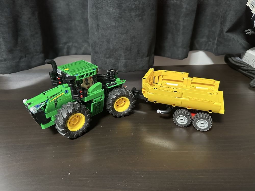 Lego Technic 42136 и Monster Jam 42150, 42134, 42118 с подарък