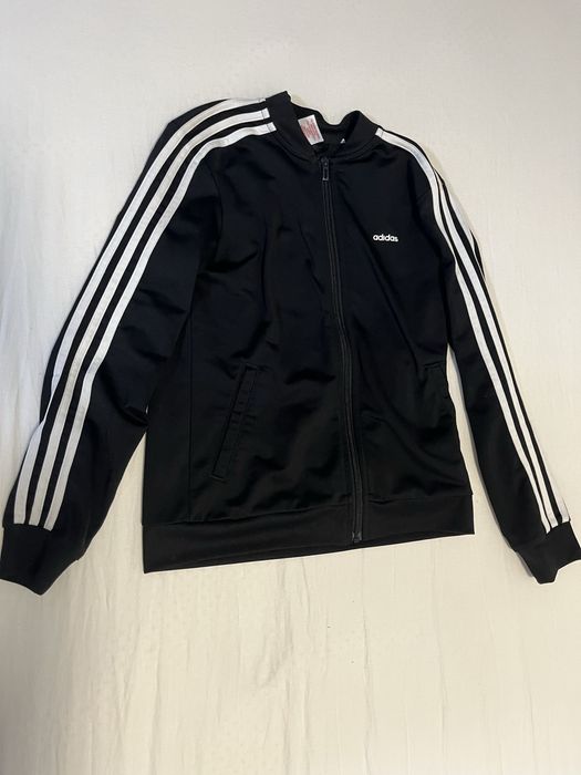 Горница на Adidas