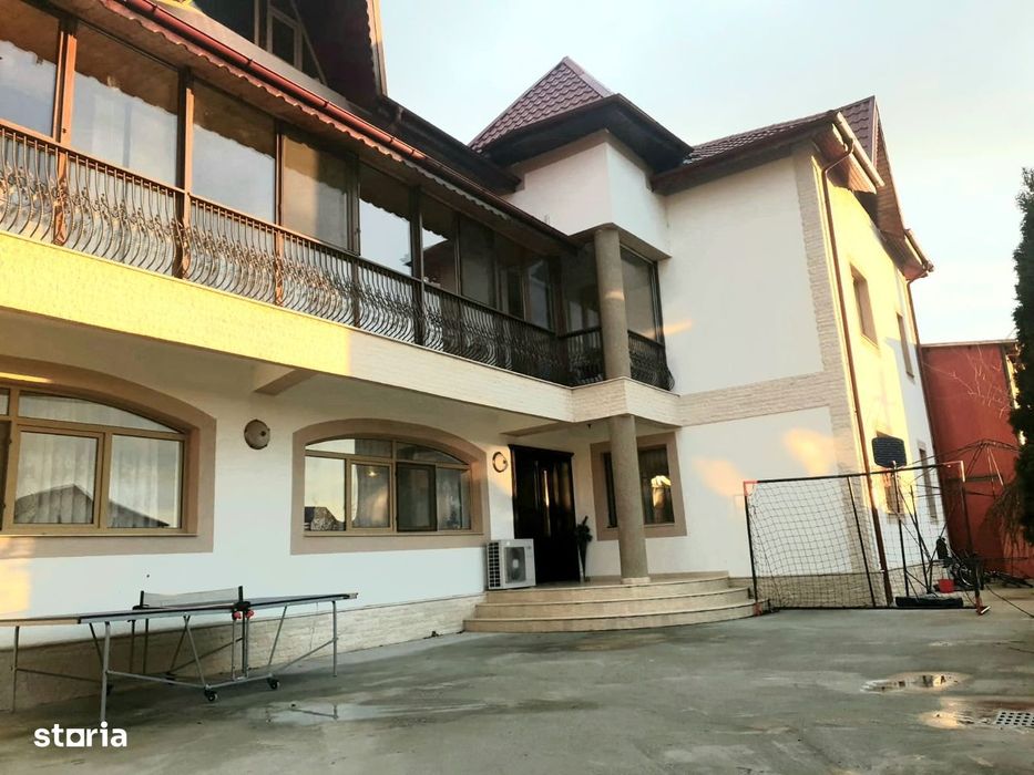 Vilă impresionantă + Hală 380 mp în Voluntari ideală locuință/business
