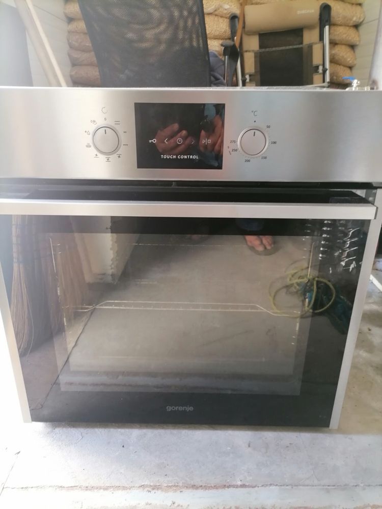 Котлон и фурна за вграждане Gorenje