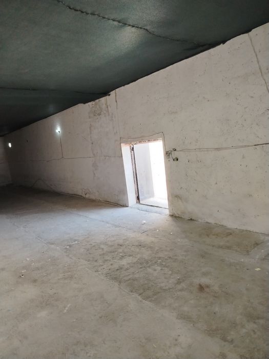 Sklad 170kv/m       6m ga 28m  manzil: Gijduvon, avto zapchast bozor r