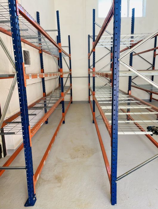 Rafturi metalice profesionale pentru depozitare marfa 686x976