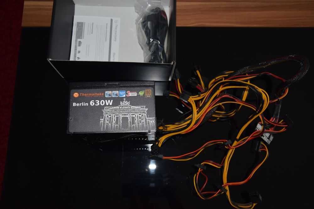 Продавам захранване thermaltake berlin 630w 80+..