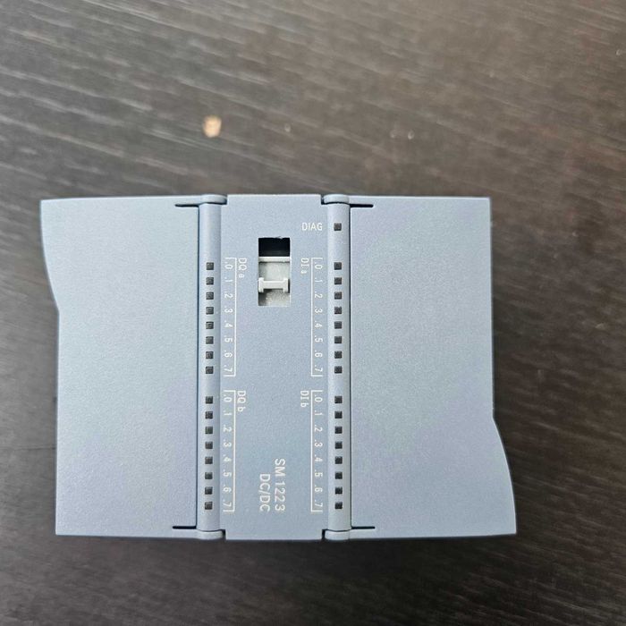 SIMATIC S7-1200,Digital I/O SM1223,16DI/16DO,16DI 24 V DC, Sink/Source