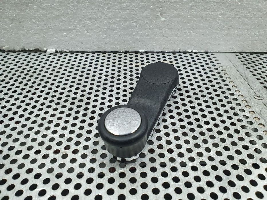 Maneta deschidere geam  AUDI A4 II Avant 8E5, B6 2000 - 2005 1.9 TDI AVF, AWX 443837581D