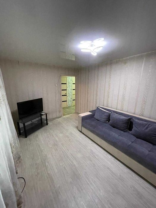 2-комнатная квартира в кирпичном доме у Дворца спорта!