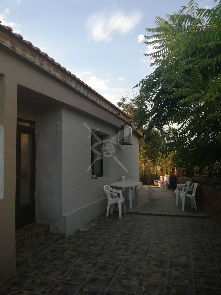 Продава се Къща в Камено - 115 кв.м за 879 €/кв.м - Снимка #1