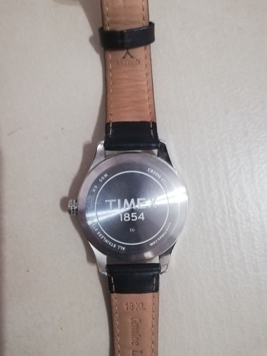 Vând ceas bărbătesc TIMEX