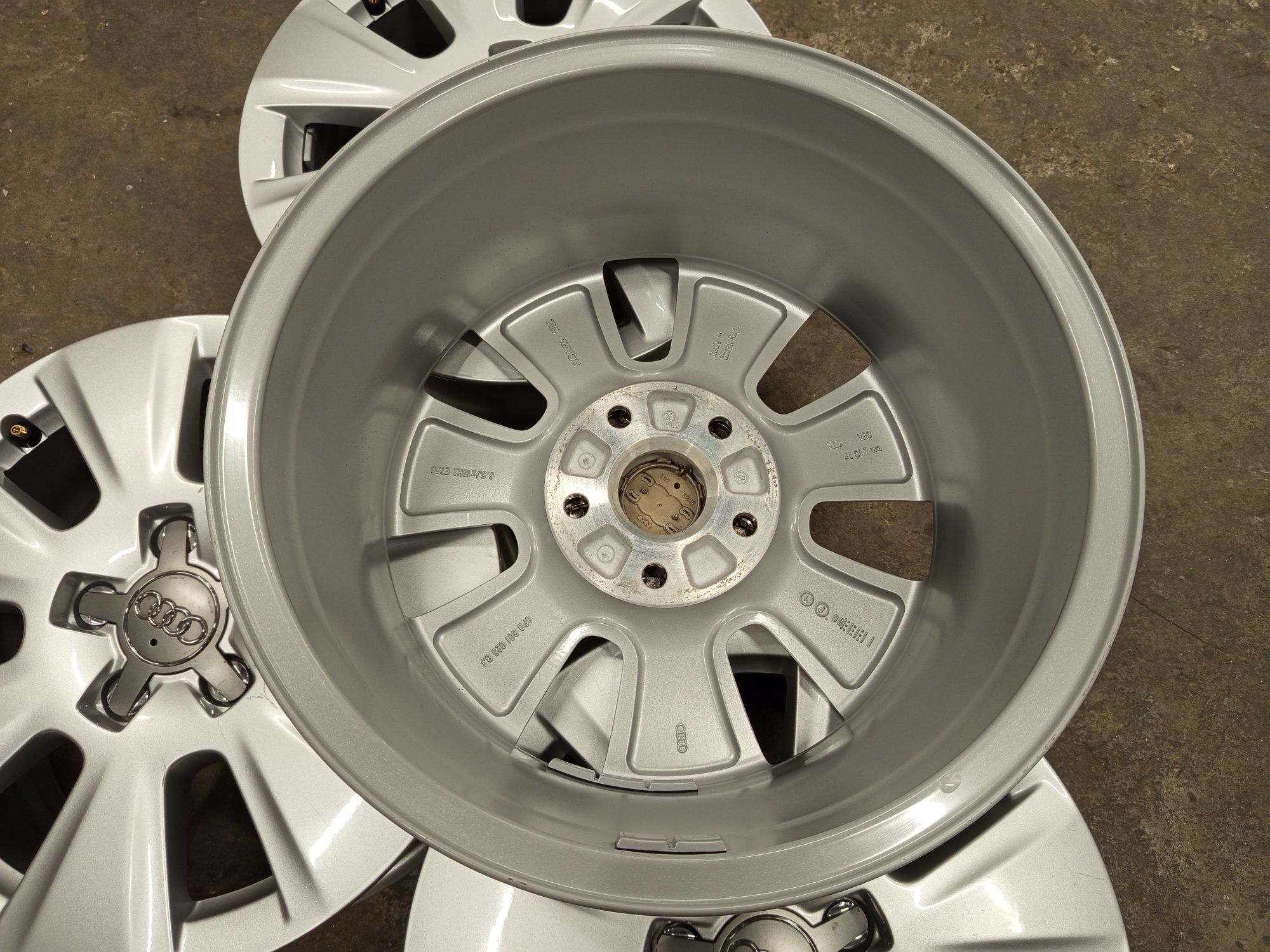16" Audi A3 8P Оригинални Джанти 5x112 Audi A3