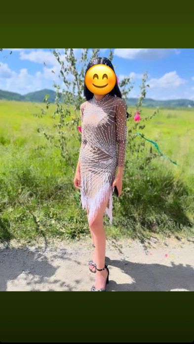 Rochita cu pietre stralucitoare