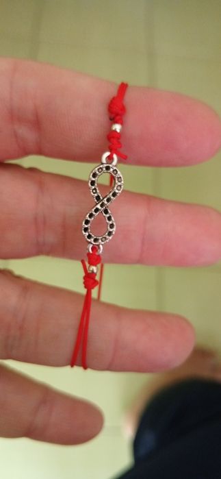 Нови Ръчно Изработени Гривнички