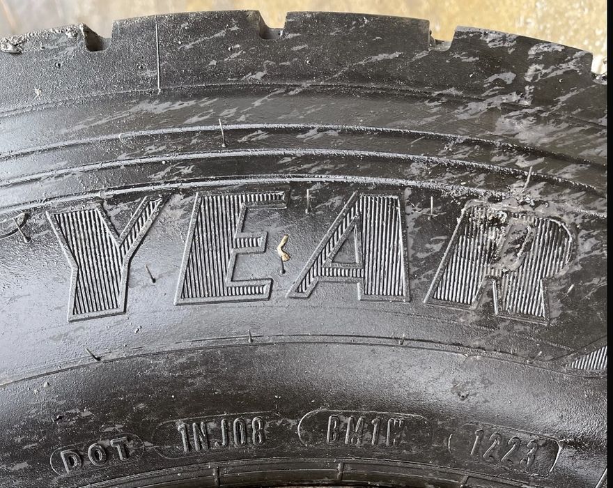 2 roti tractuine 315/60r22.5 goodyear