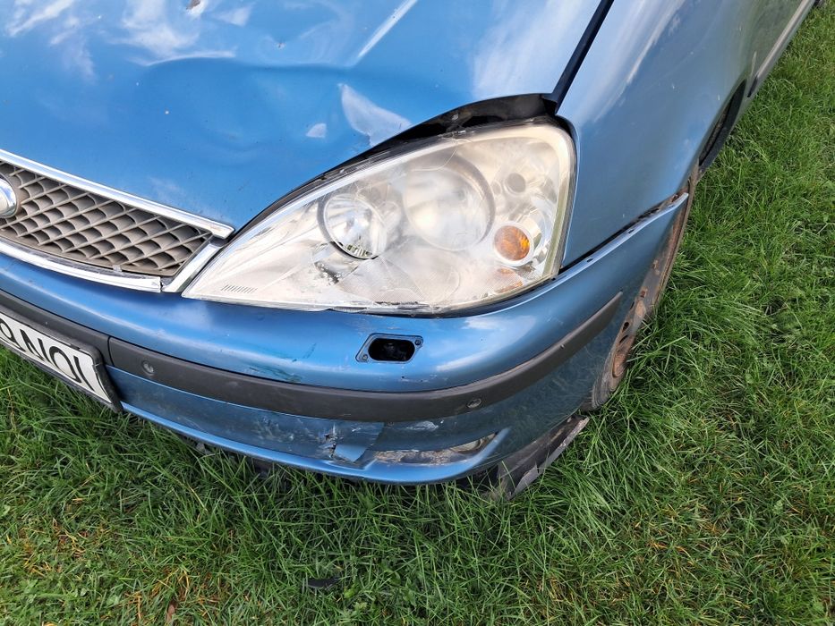 Ford galaxy avariat