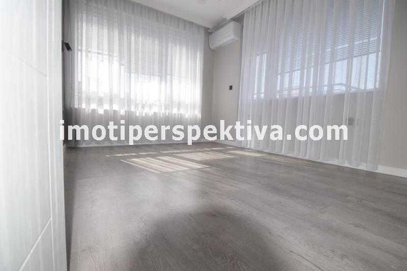 Продава се Тристаен апартамент в Пловдив, Кючук Париж - 140 кв.м за 1343 €/кв.м - Снимка #3