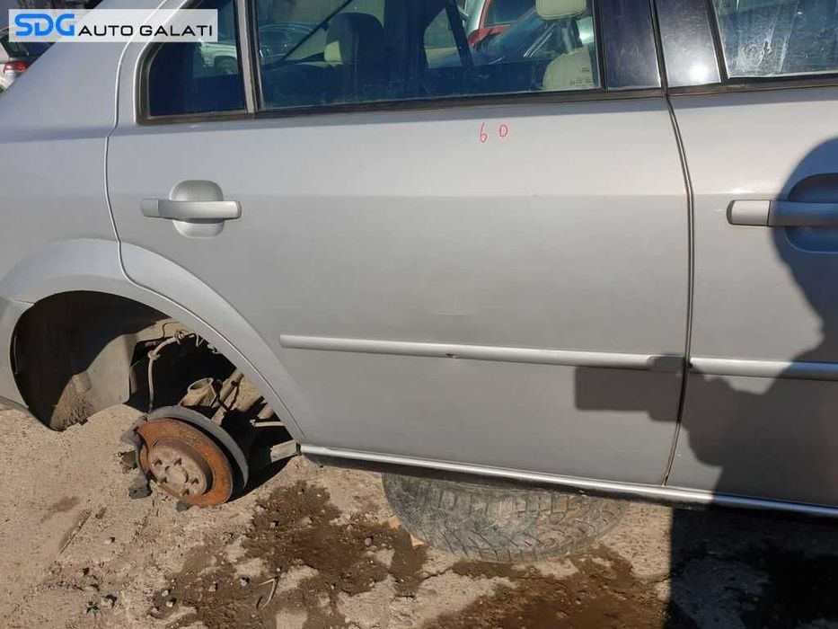 Usa Usi Portiera Portiere Dreapta Spate Dezechipata cu Defecte Ford Mondeo MK 3 Berlina Sedan 2000 - 2007 Culoare 60