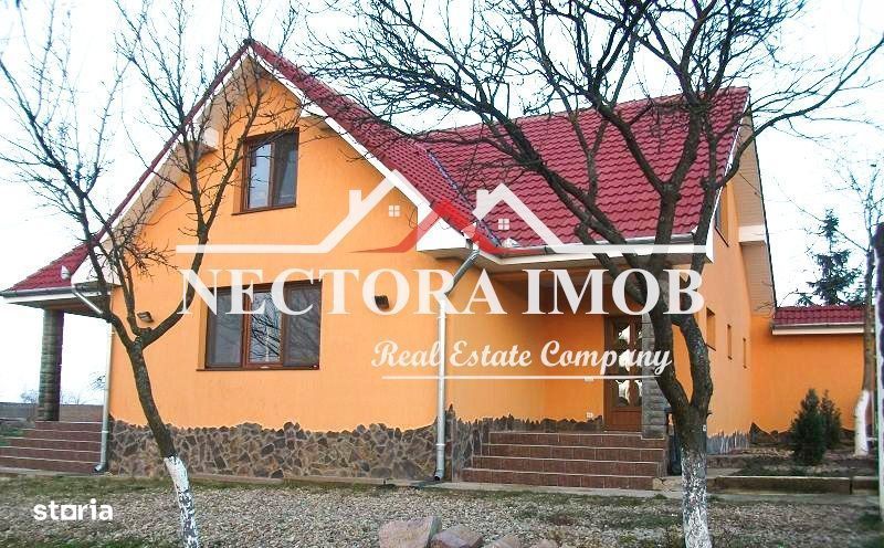 Casa cu etaj 5 camere, 3 bai, 137 mp utili + 961 mp teren, LES,utilata