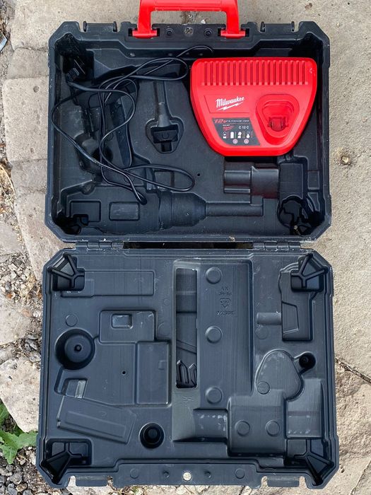 Разные инструменты для столярных работ