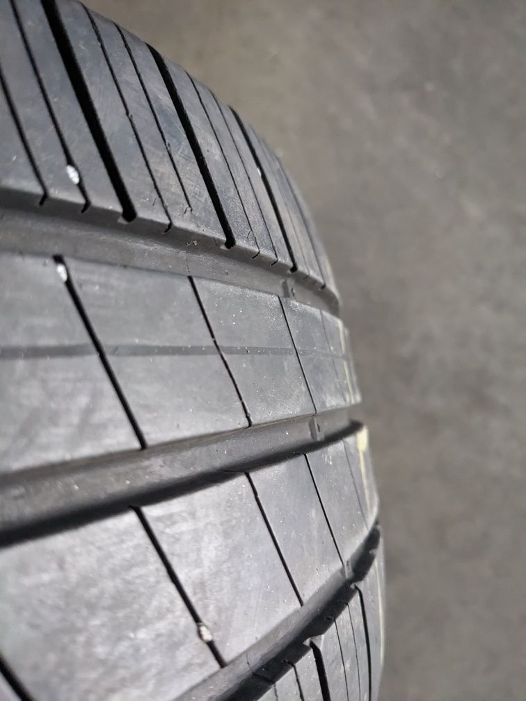 Anvelope Goodyear Efficient Grip Performance