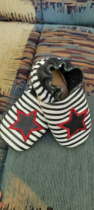 Vând încalțăminte piele pentru copii