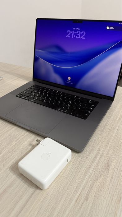 Macbook pro 16” m1 pro. 16/512g