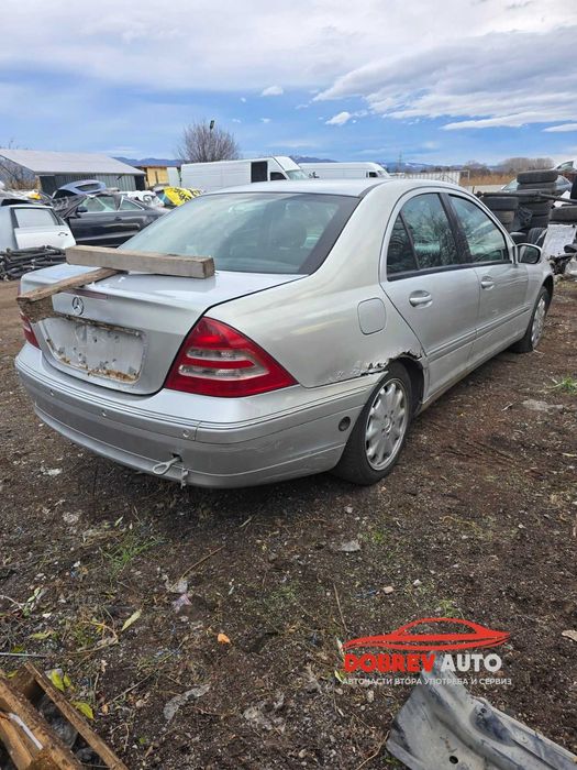 Mercedes / C200 бензин /  W203 / седан ***Само на части***