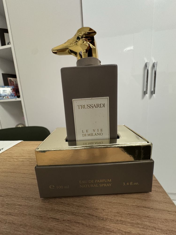 Парфюм Trussardi Le vie Di Milano