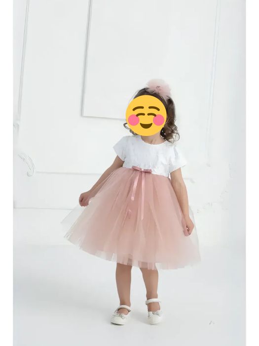 Платье для девочки праздничное