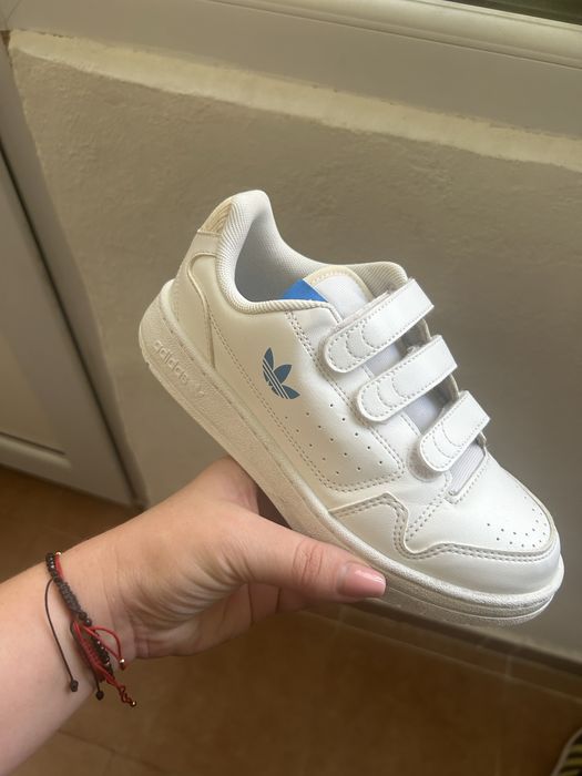Adidasi Adidas marimea 32
