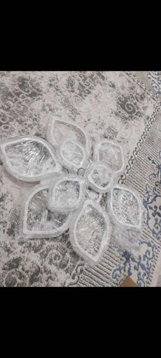 Продам люстру новая 20 тыс доставка будет